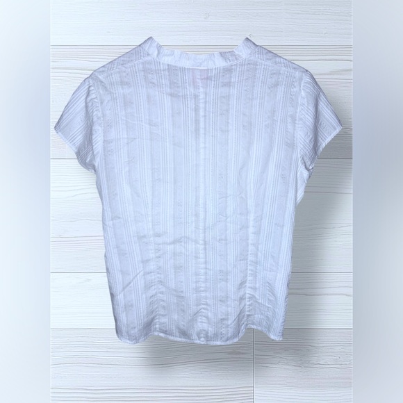 FADED GLORY Vintage Women’s Vertical Stripe Short Sleeve Blouse with Lace Accent - Picture 3 of 7